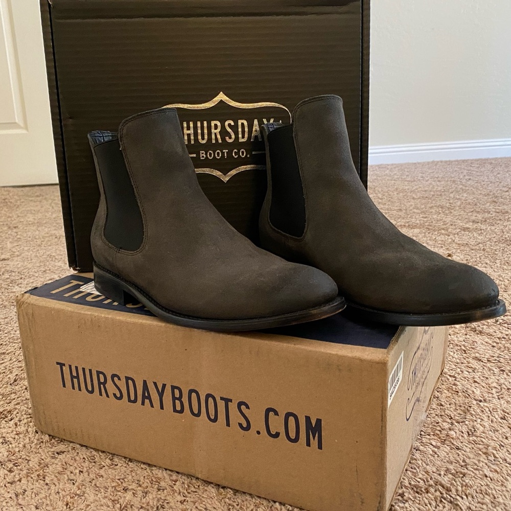 Thursday Boots Chelsea Boots - size 7.5 Grey Suede